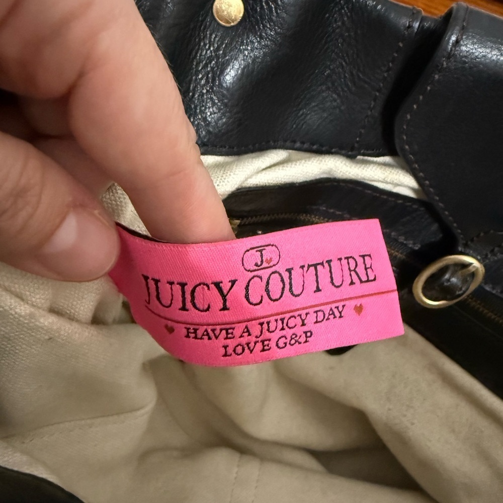 Vintage y2k Juicy Couture Black leather Shoulder Bag with Gold Accents - Picture 10 of 12